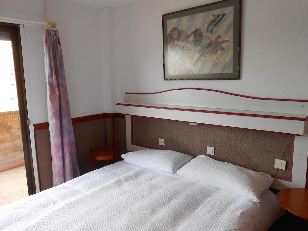 Hotel Marbella Roses Dış mekan fotoğraf