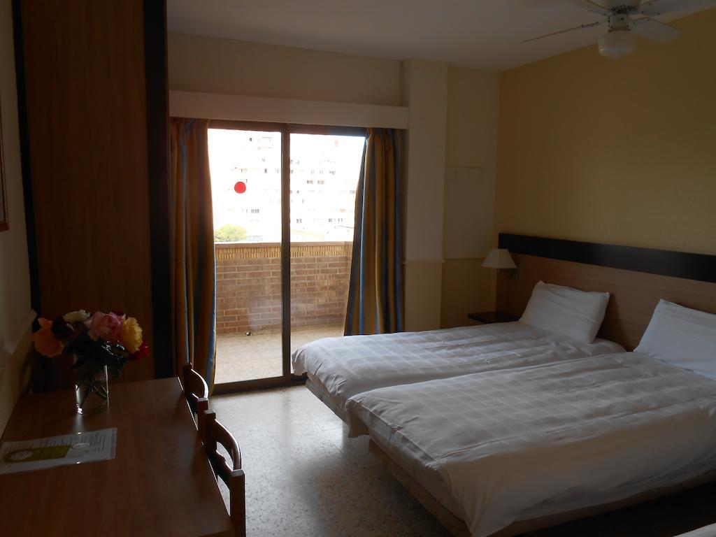 Hotel Marbella Roses Dış mekan fotoğraf